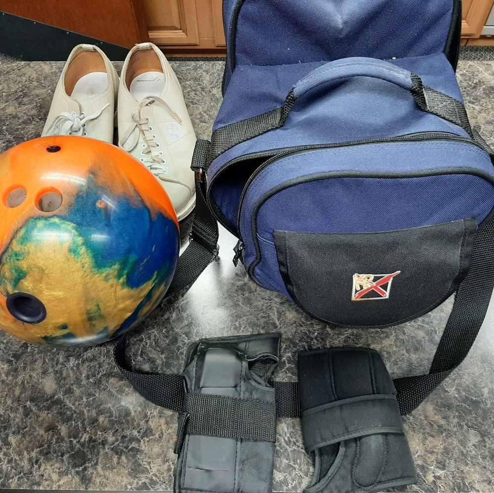 Blue Bowling Bag with Accessories